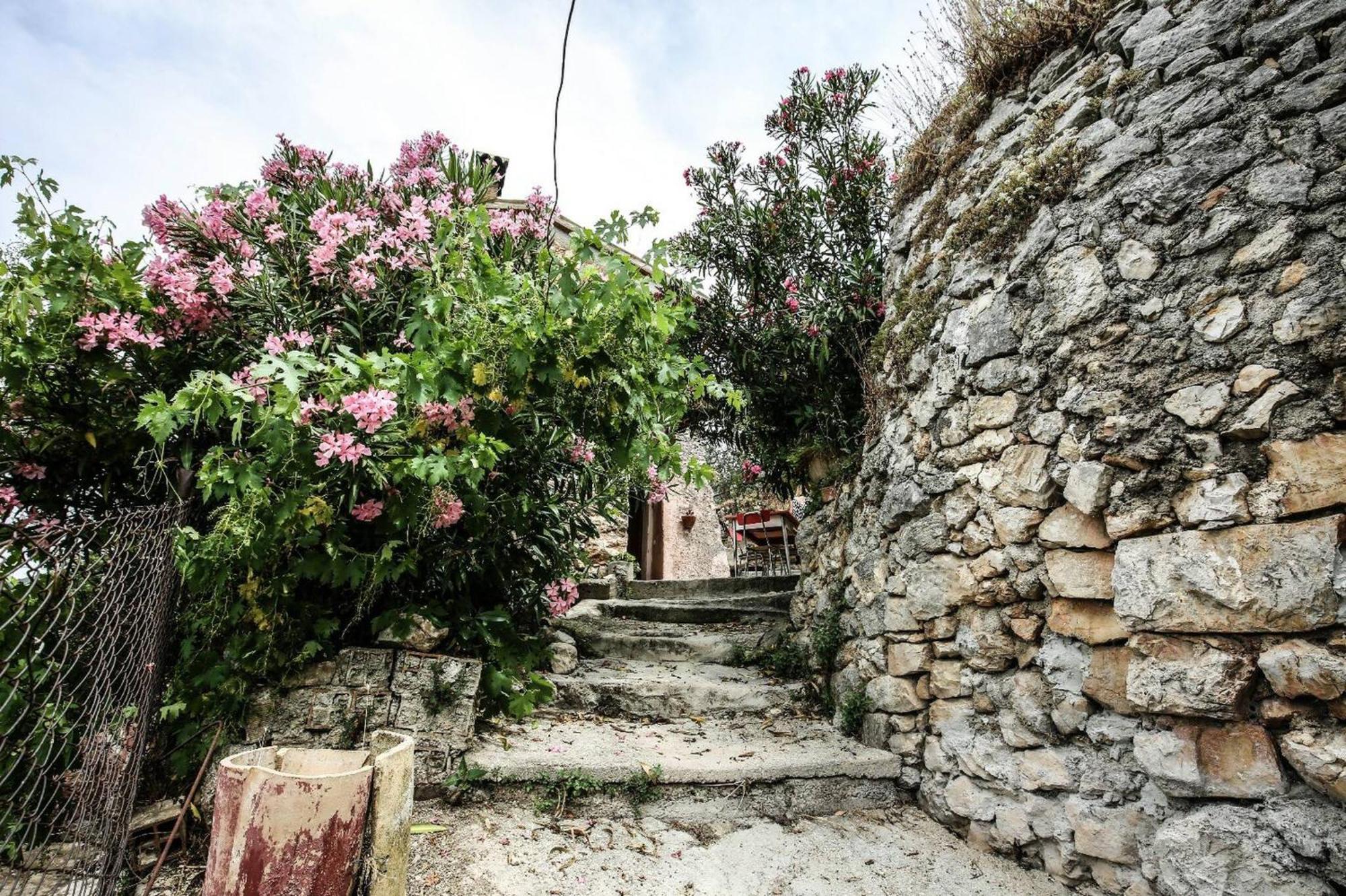 Villa Rurale Nei Pressi Castello Campello sul Clitunno Eksteriør bilde