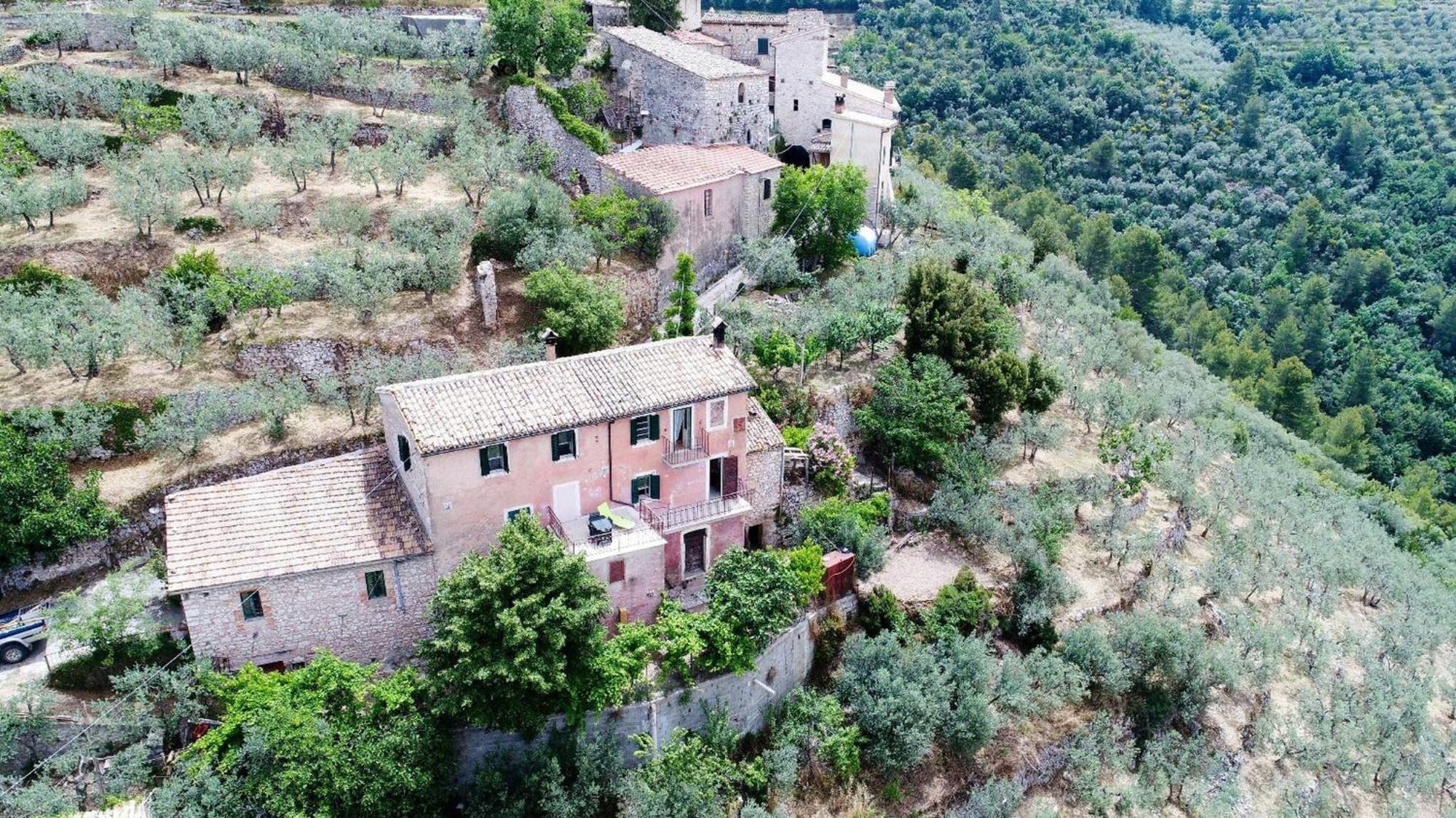 Villa Rurale Nei Pressi Castello Campello sul Clitunno Eksteriør bilde